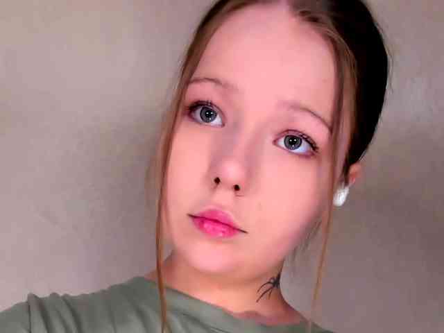 MelMooon webcam