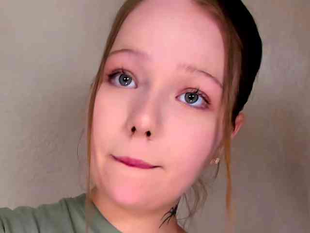 MelMooon webcam