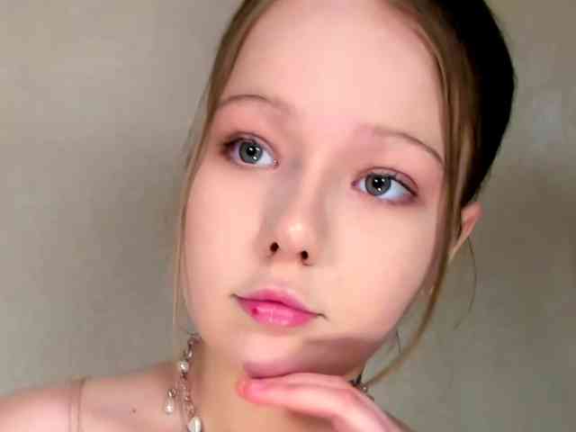 MelMooon webcam