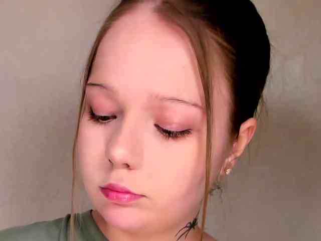 MelMooon webcam