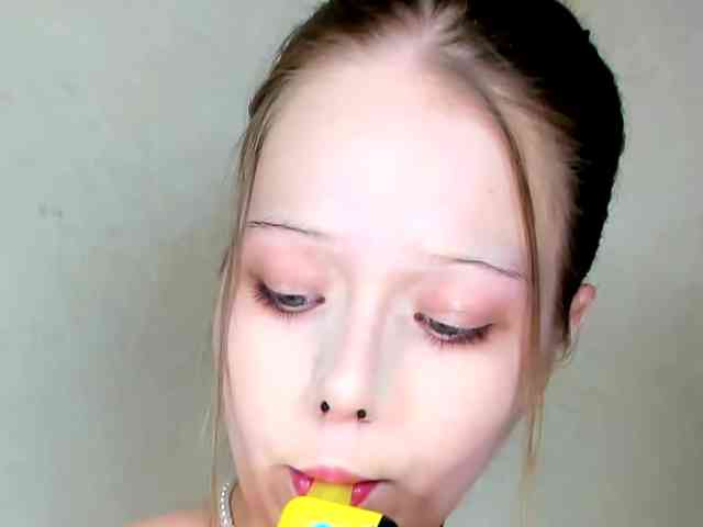 MelMooon webcam