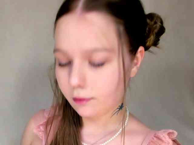MelMooon webcam