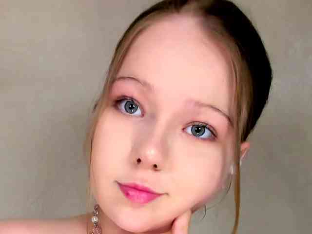 Model: MelMooon