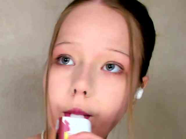 MelMooon webcam