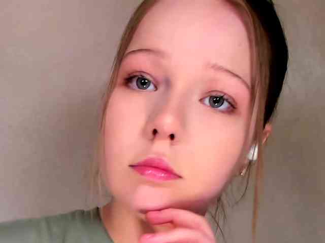 MelMooon webcam