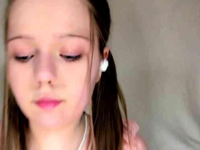 MelMooon webcam