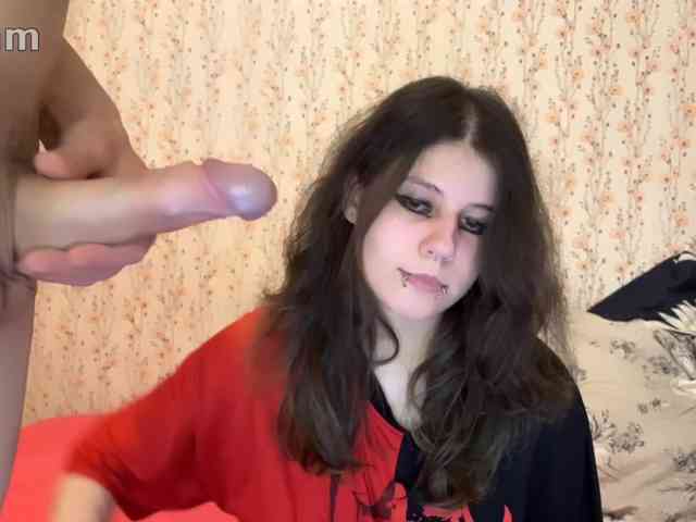 Crystal-porn-love's cam show statistics and live stream