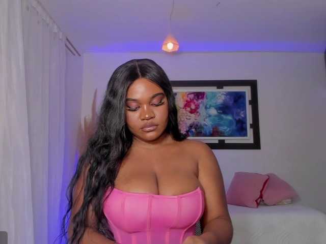 Scarlett19's BongaCams show and profile