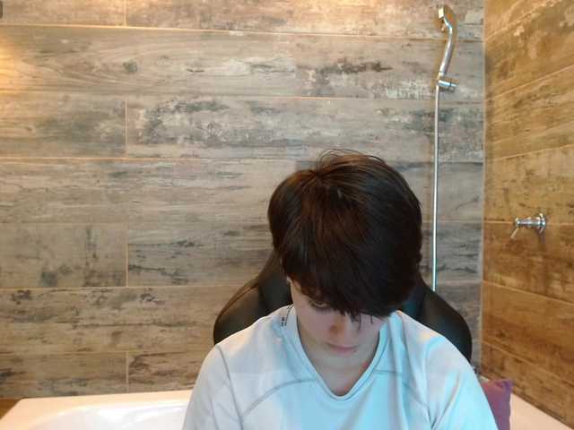 BryceEvans live cam preview