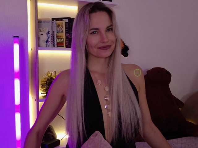 Katerina-space live cam on BongaCams