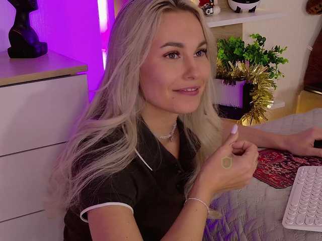 Katerina-space live cam on BongaCams