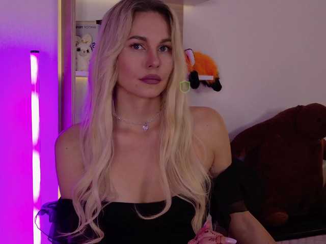 Katerina-space live cam on BongaCams