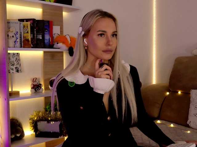 Katerina-space live cam on BongaCams