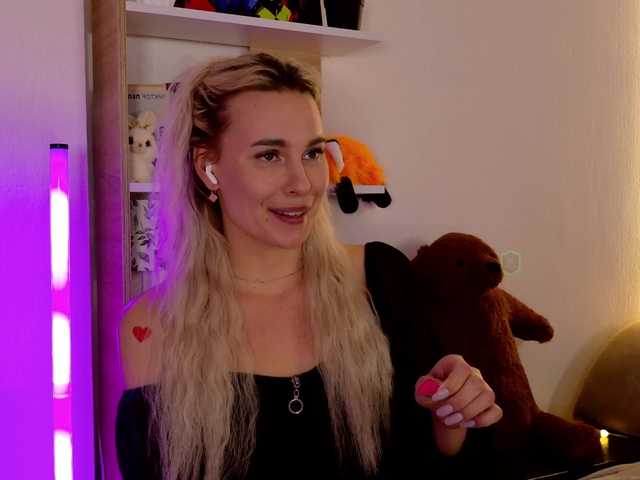 Katerina-space live cam on BongaCams