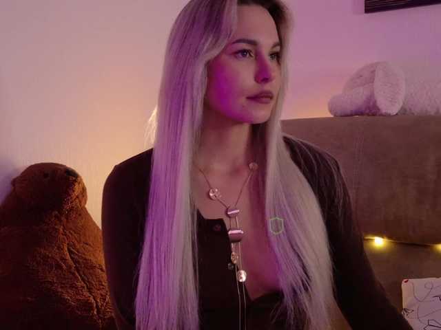 Katerina-space live cam on BongaCams