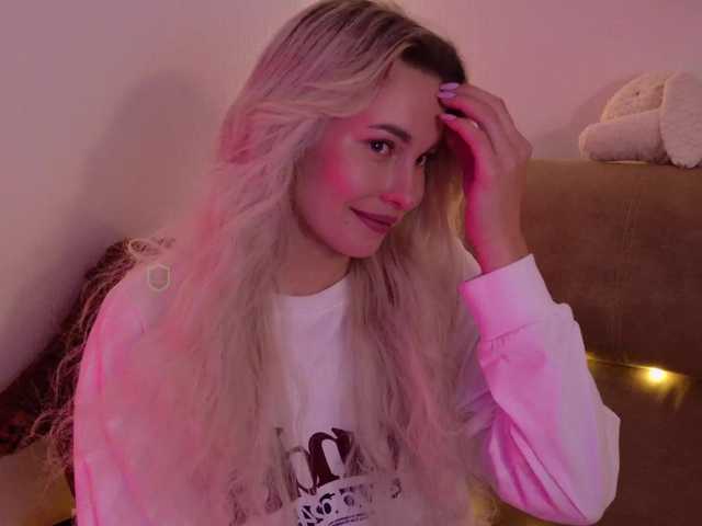 Katerina-space live cam on BongaCams