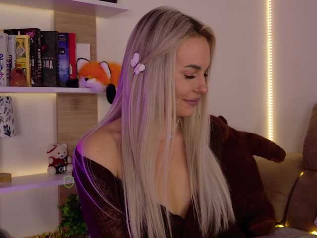 Katerina-space live cam on BongaCams
