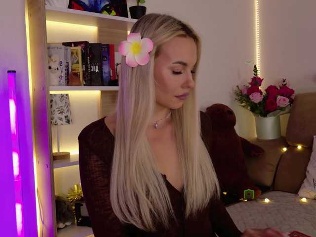 Katerina-space live cam on BongaCams