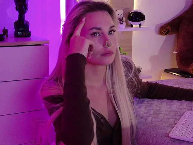 Katerina-space live cam on BongaCams