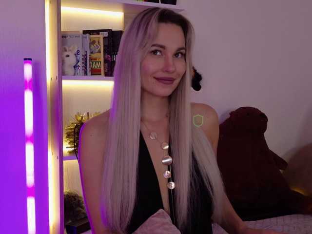 Katerina-space live cam on BongaCams
