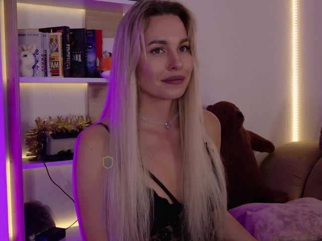 Katerina-space live cam on BongaCams