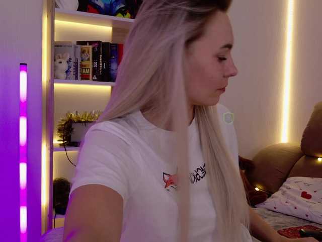 Katerina-space live cam on BongaCams