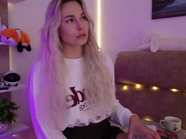 Katerina-space live cam on BongaCams