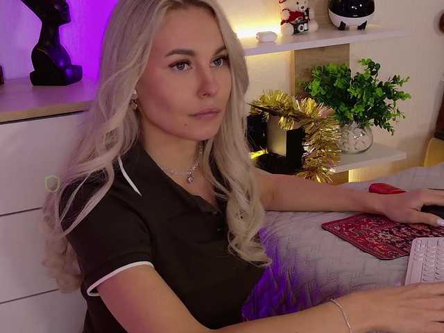 Katerina-space live cam on BongaCams
