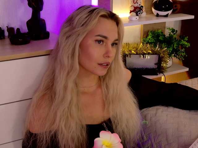 Katerina-space live cam on BongaCams