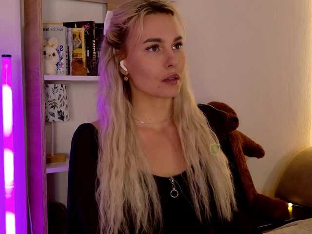 Katerina-space live cam on BongaCams