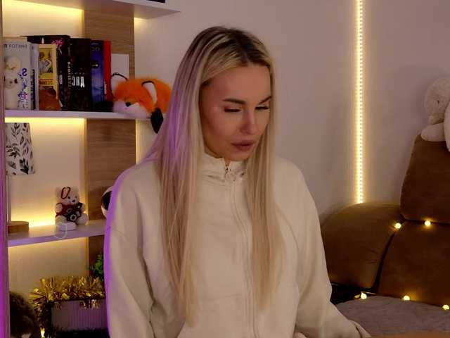 Katerina-space live cam on BongaCams