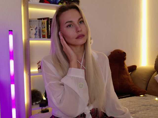Katerina-space live cam on BongaCams