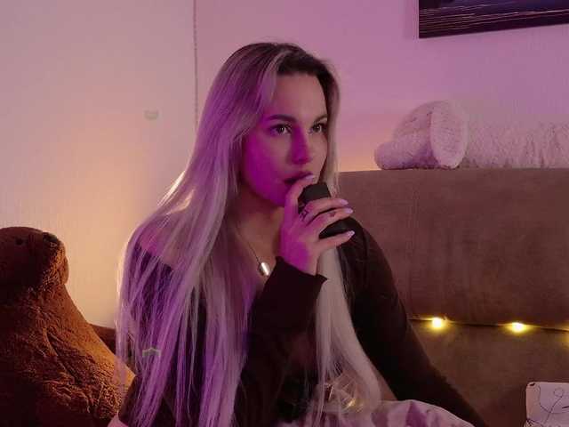 Katerina-space live cam on BongaCams