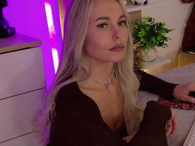 Katerina-space live cam on BongaCams