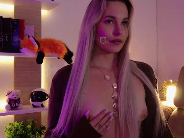 Katerina-space live cam on BongaCams