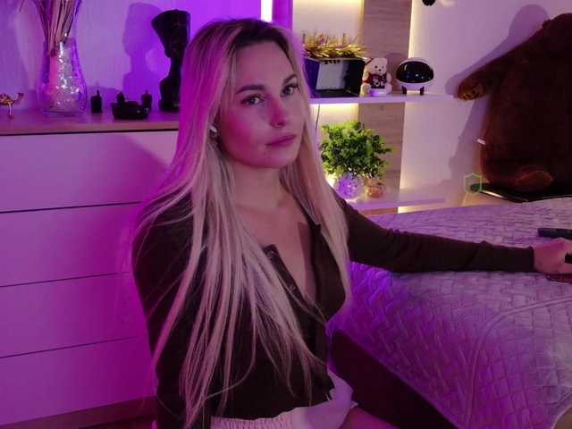 Katerina-space live cam on BongaCams