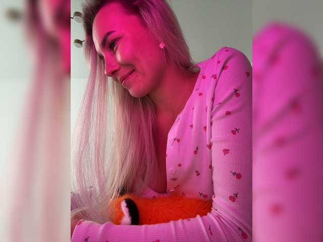 Katerina-space live cam on BongaCams