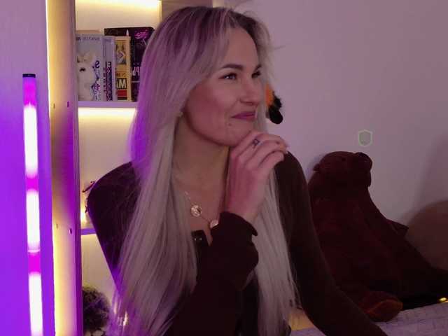 Katerina-space live cam on BongaCams