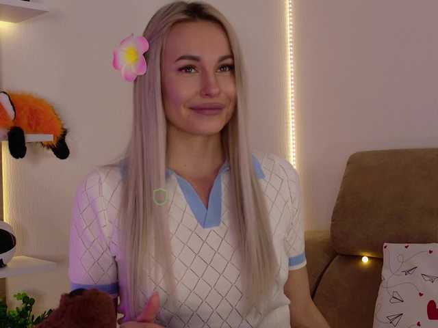 Katerina-space live cam on BongaCams