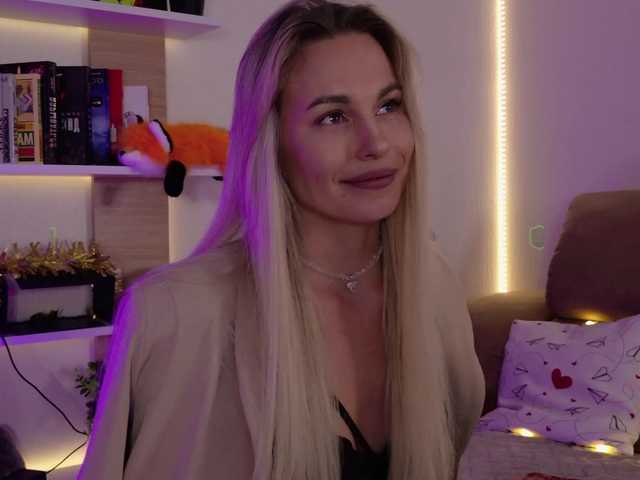 Katerina-space live cam on BongaCams