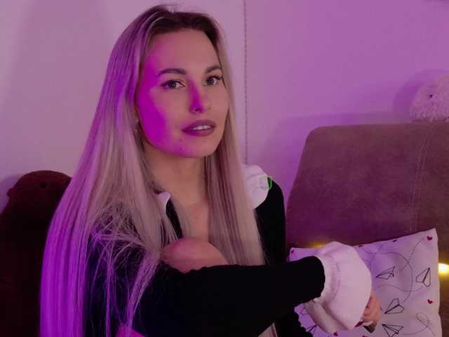 Katerina-space live cam on BongaCams
