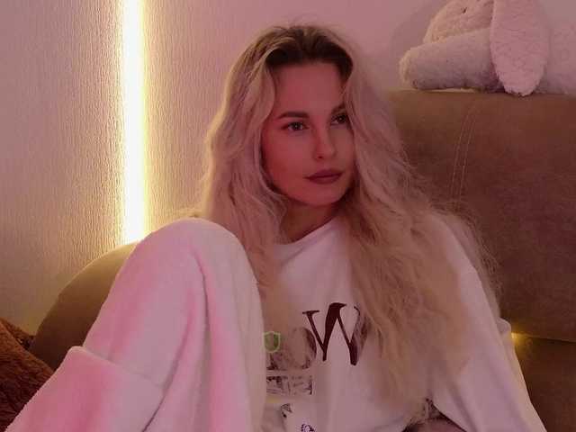 Katerina-space live cam on BongaCams