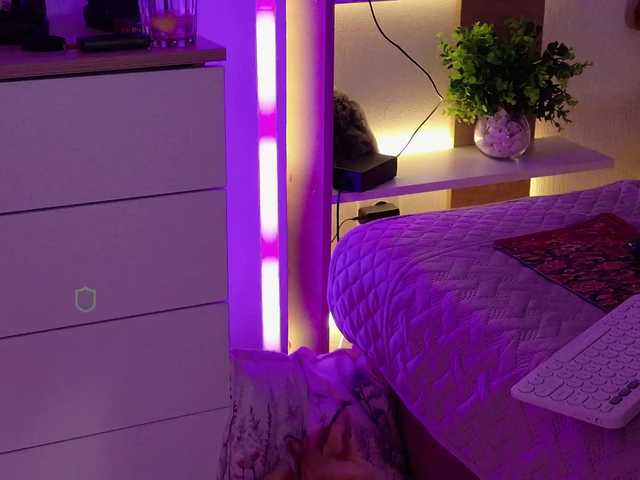 Katerina-space live cam on BongaCams