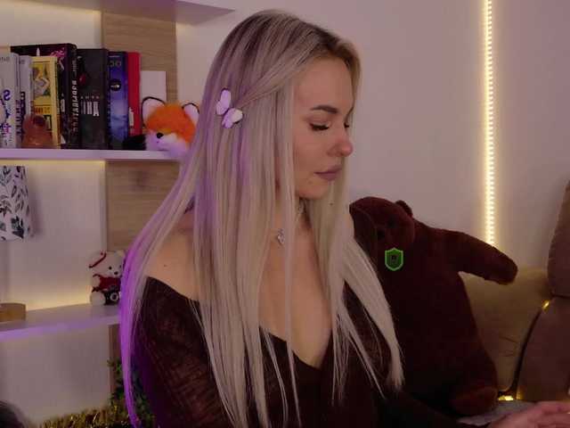 Katerina-space live cam on BongaCams