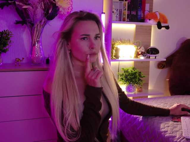 Katerina-space live cam on BongaCams