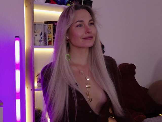 Katerina-space live cam on BongaCams