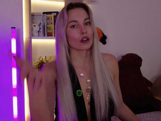 Katerina-space live cam on BongaCams