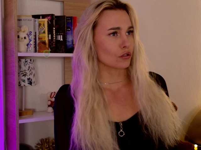 Katerina-space live cam on BongaCams