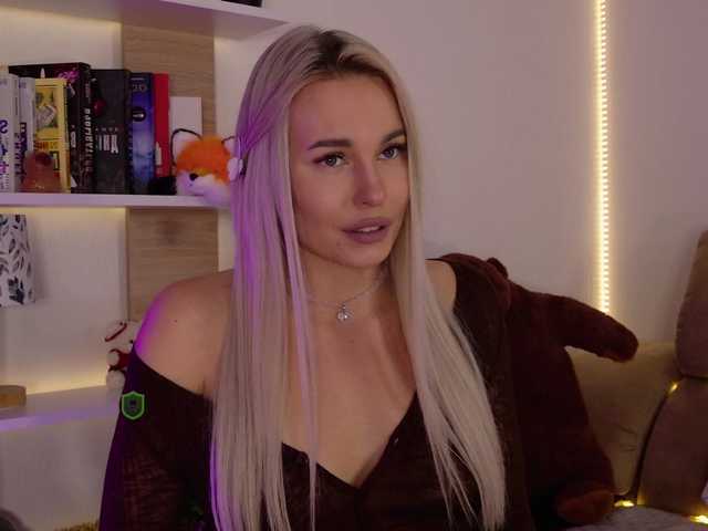 Katerina-space live cam on BongaCams