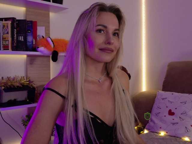 Katerina-space live cam on BongaCams